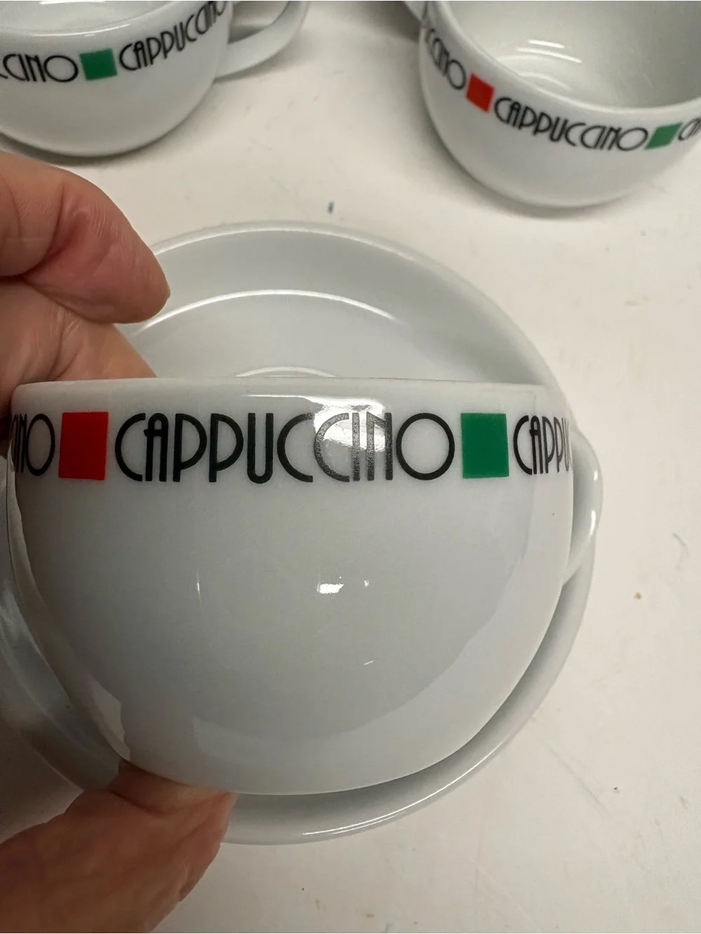Projecting 2500 LTD white cappuccino